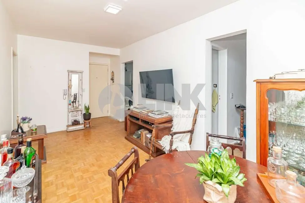 Apartamento com 2 quartos à venda, 72m2 em Menino Deus, Porto Alegre - RS - imagem 2 Foto 2 de Apartamento com 2 quartos à venda, 72m2 em Menino Deus, Porto Alegre - RS