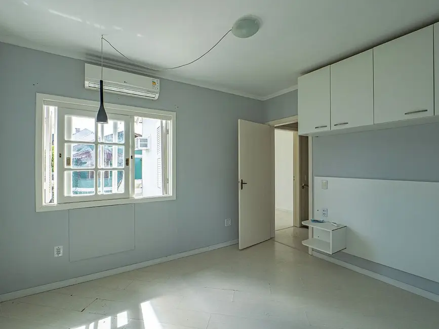 Foto 9 de Casa com 3 quartos à venda, 224m2 em Sarandi, Porto Alegre - RS