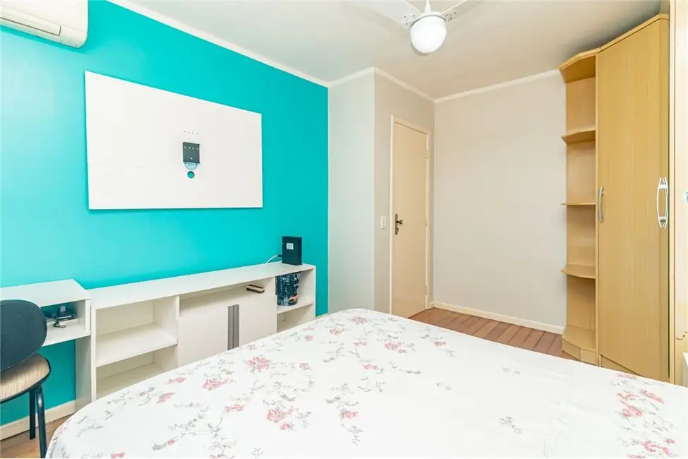 Casa com 3 quartos à venda, 215m2 em Sarandi, Porto Alegre - RS - imagem 9 Foto 9 de Casa com 3 quartos à venda, 215m2 em Sarandi, Porto Alegre - RS