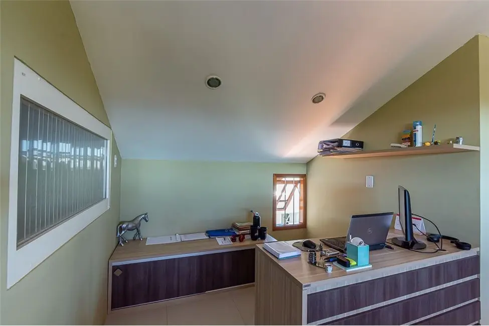 Casa com 3 quartos à venda, 308m2 em Estância Velha, Canoas - RS - imagem 6 Foto 6 de Casa com 3 quartos à venda, 308m2 em Estância Velha, Canoas - RS