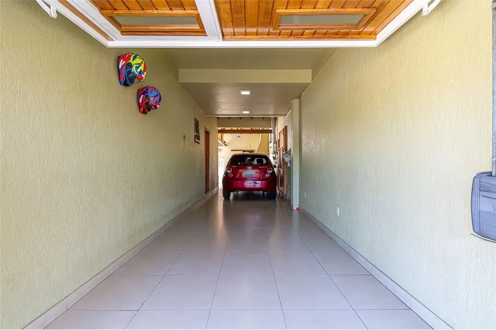 Casa com 3 quartos à venda, 308m2 em Estância Velha, Canoas - RS - imagem 3 Foto 3 de Casa com 3 quartos à venda, 308m2 em Estância Velha, Canoas - RS