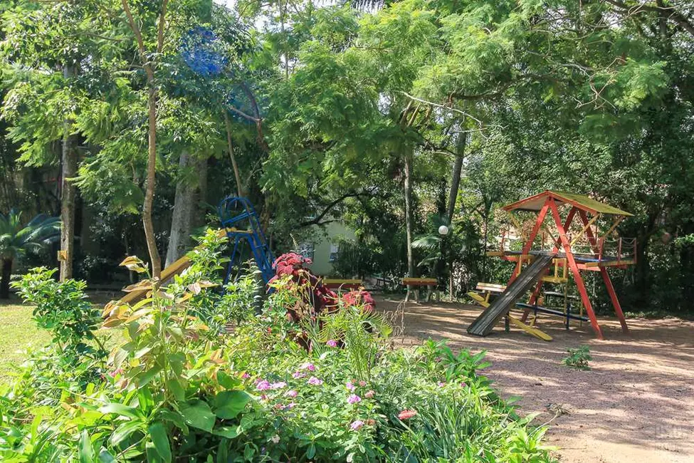 Foto 5 de Apartamento com 2 quartos à venda, 55m2 em Guarujá, Porto Alegre - RS