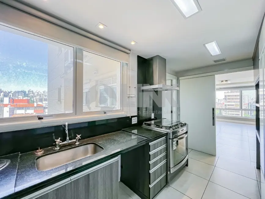 Foto 9 de Apartamento com 3 quartos à venda, 137m2 em Auxiliadora, Porto Alegre - RS