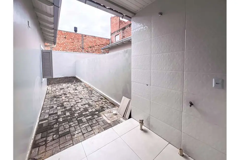 Casa com 2 quartos à venda, 58m2 em São José, Canoas - RS - imagem 4 Foto 4 de Casa com 2 quartos à venda, 58m2 em São José, Canoas - RS