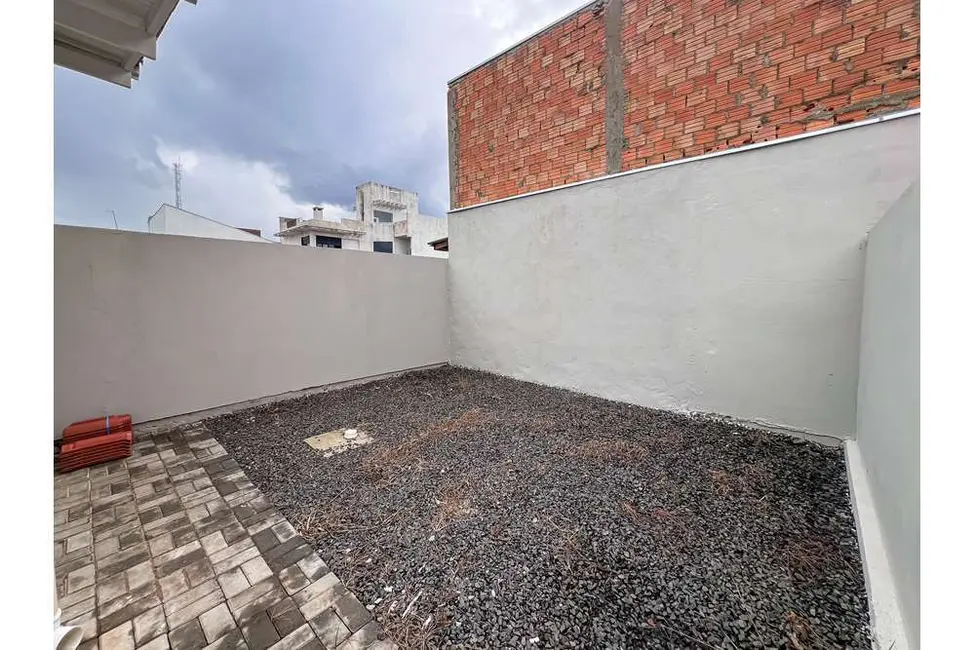 Casa com 2 quartos à venda, 58m2 em São José, Canoas - RS - imagem 6 Foto 6 de Casa com 2 quartos à venda, 58m2 em São José, Canoas - RS