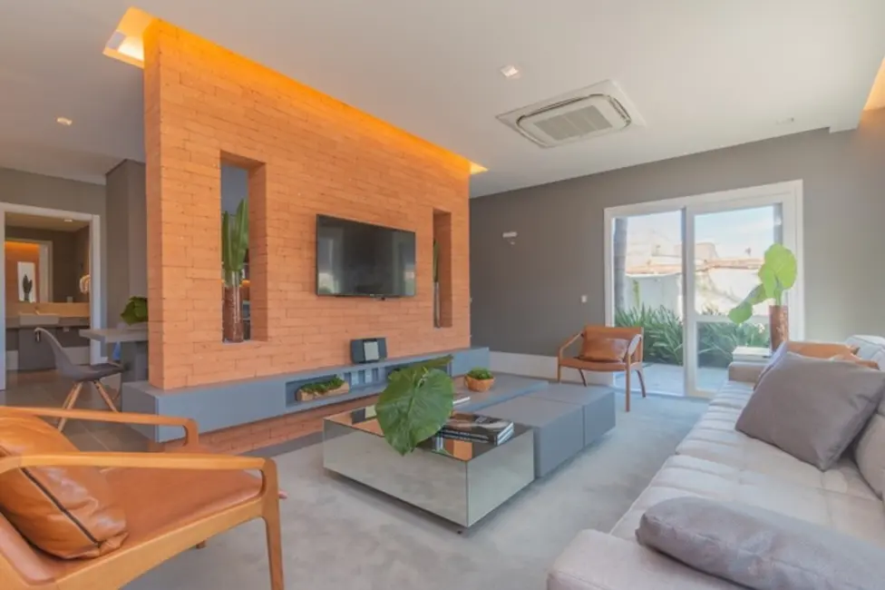 Foto 2 de Apartamento com 2 quartos à venda, 62m2 em Navegantes, Porto Alegre - RS