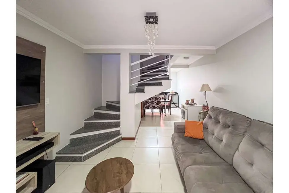 Foto 1 de Casa com 2 quartos à venda, 108m2 em São José, Canoas - RS