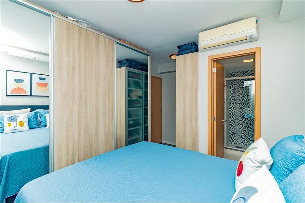 Apartamento com 3 quartos à venda, 82m2 em Passo da Areia, Porto Alegre - RS - imagem 5 Foto 5 de Apartamento com 3 quartos à venda, 82m2 em Passo da Areia, Porto Alegre - RS
