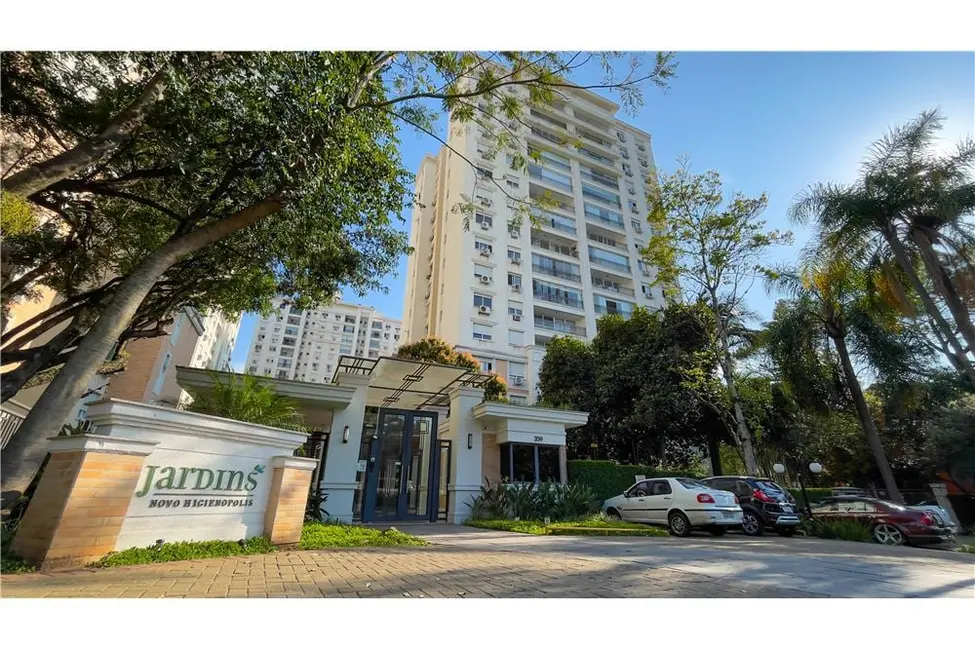 Apartamento com 3 quartos à venda, 82m2 em Passo da Areia, Porto Alegre - RS - imagem 8 Foto 8 de Apartamento com 3 quartos à venda, 82m2 em Passo da Areia, Porto Alegre - RS