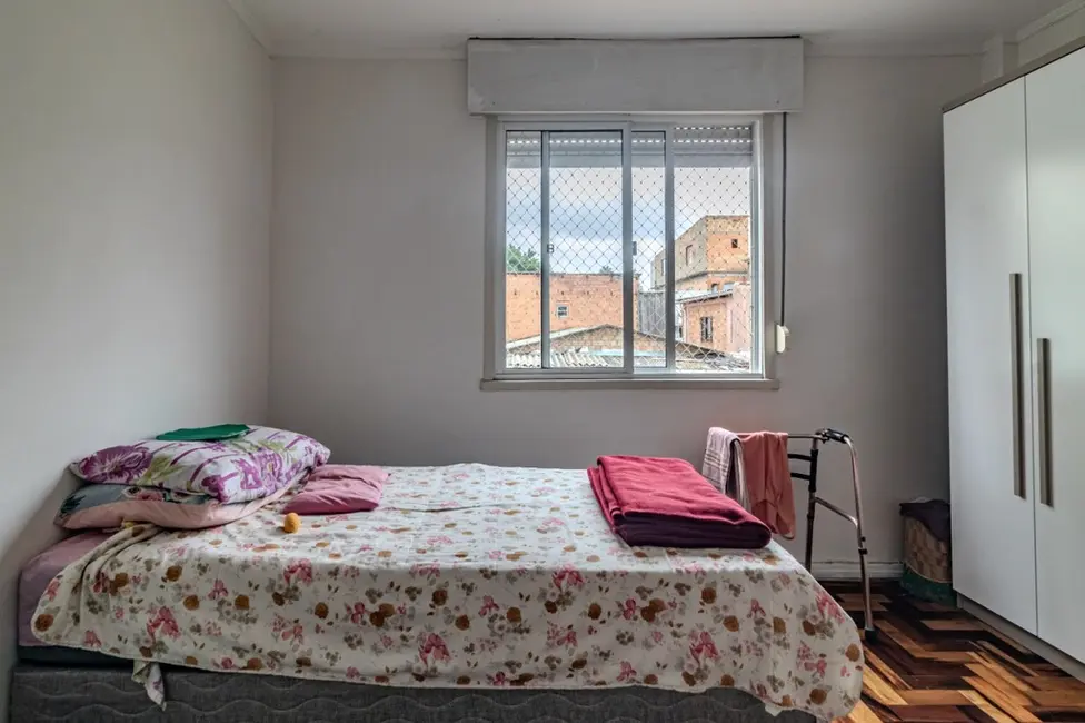 Foto 2 de Apartamento com 2 quartos à venda, 56m2 em Menino Deus, Porto Alegre - RS