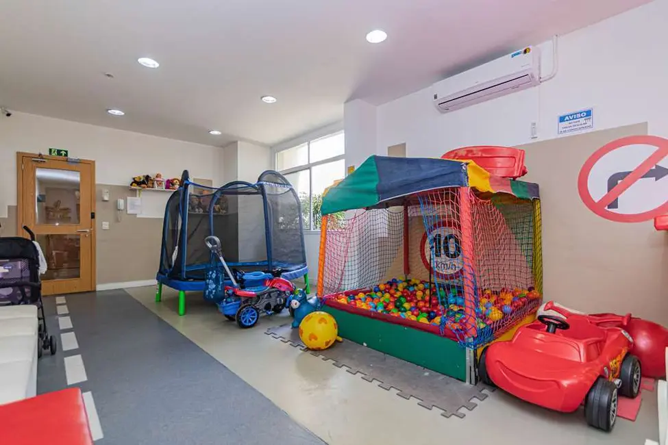 Apartamento com 2 quartos à venda, 69m2 em Passo da Areia, Porto Alegre - RS - imagem 2 Foto 2 de Apartamento com 2 quartos à venda, 69m2 em Passo da Areia, Porto Alegre - RS