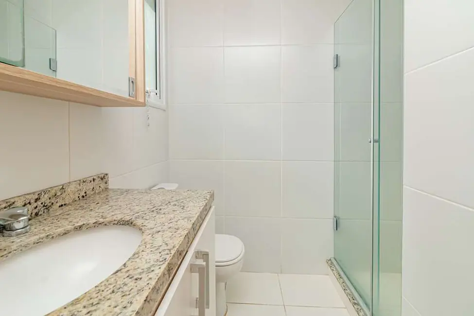 Apartamento com 2 quartos à venda, 69m2 em Passo da Areia, Porto Alegre - RS - imagem 4 Foto 4 de Apartamento com 2 quartos à venda, 69m2 em Passo da Areia, Porto Alegre - RS