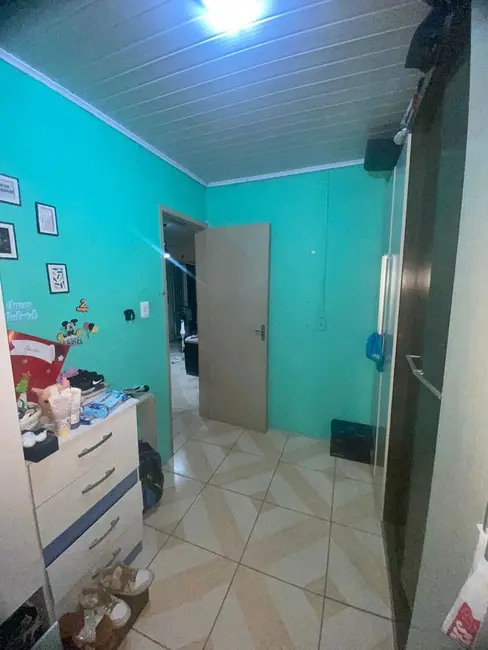 Casa com 2 quartos à venda, 50m2 em Costa e Silva, Porto Alegre - RS - imagem 6 Foto 6 de Casa com 2 quartos à venda, 50m2 em Costa e Silva, Porto Alegre - RS