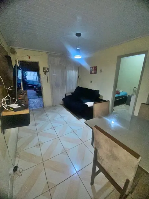 Foto 2 de Casa com 2 quartos à venda, 50m2 em Costa e Silva, Porto Alegre - RS