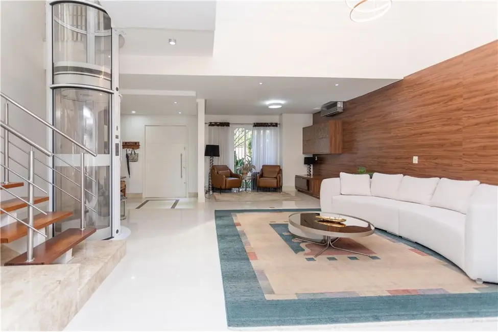 Foto 1 de Casa com 5 quartos à venda, 550m2 em Chácara das Pedras, Porto Alegre - RS