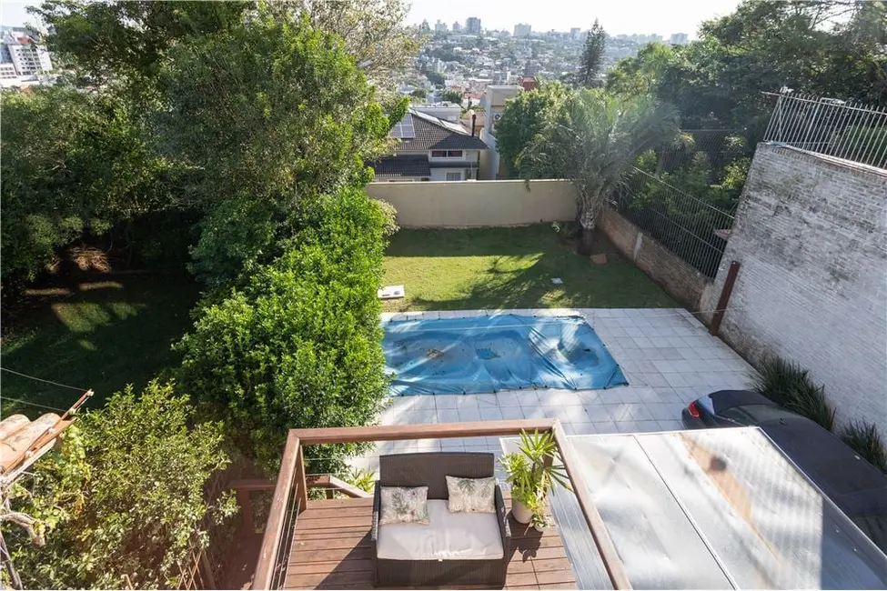 Casa com 5 quartos à venda, 550m2 em Chácara das Pedras, Porto Alegre - RS - imagem 9 Foto 9 de Casa com 5 quartos à venda, 550m2 em Chácara das Pedras, Porto Alegre - RS