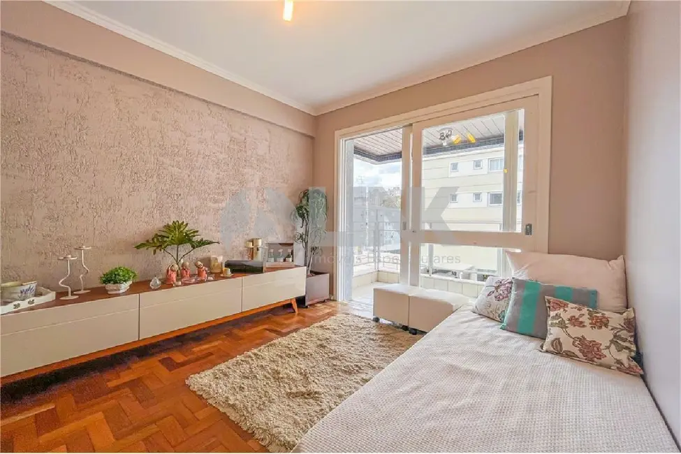 Apartamento com 1 quarto à venda, 56m2 em Passo da Areia, Porto Alegre - RS - imagem 5 Foto 5 de Apartamento com 1 quarto à venda, 56m2 em Passo da Areia, Porto Alegre - RS