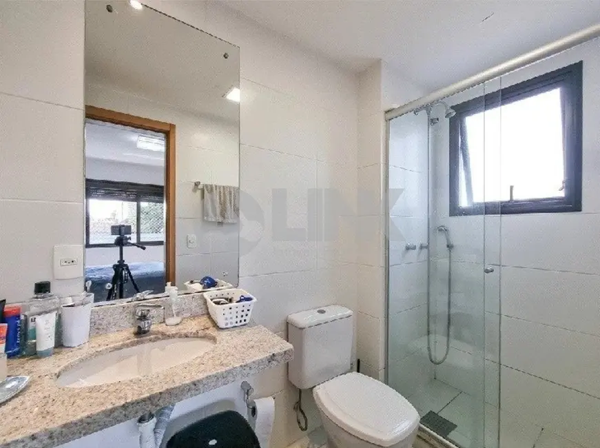 Apartamento com 2 quartos à venda, 68m2 em Menino Deus, Porto Alegre - RS - imagem 8 Foto 8 de Apartamento com 2 quartos à venda, 68m2 em Menino Deus, Porto Alegre - RS