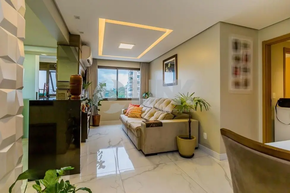 Apartamento com 2 quartos à venda, 70m2 em Menino Deus, Porto Alegre - RS - imagem 2 Foto 2 de Apartamento com 2 quartos à venda, 70m2 em Menino Deus, Porto Alegre - RS