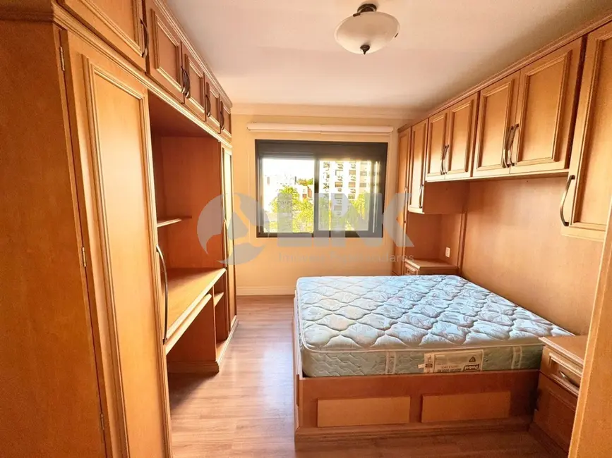Apartamento com 2 quartos à venda, 70m2 em Menino Deus, Porto Alegre - RS - imagem 9 Foto 9 de Apartamento com 2 quartos à venda, 70m2 em Menino Deus, Porto Alegre - RS