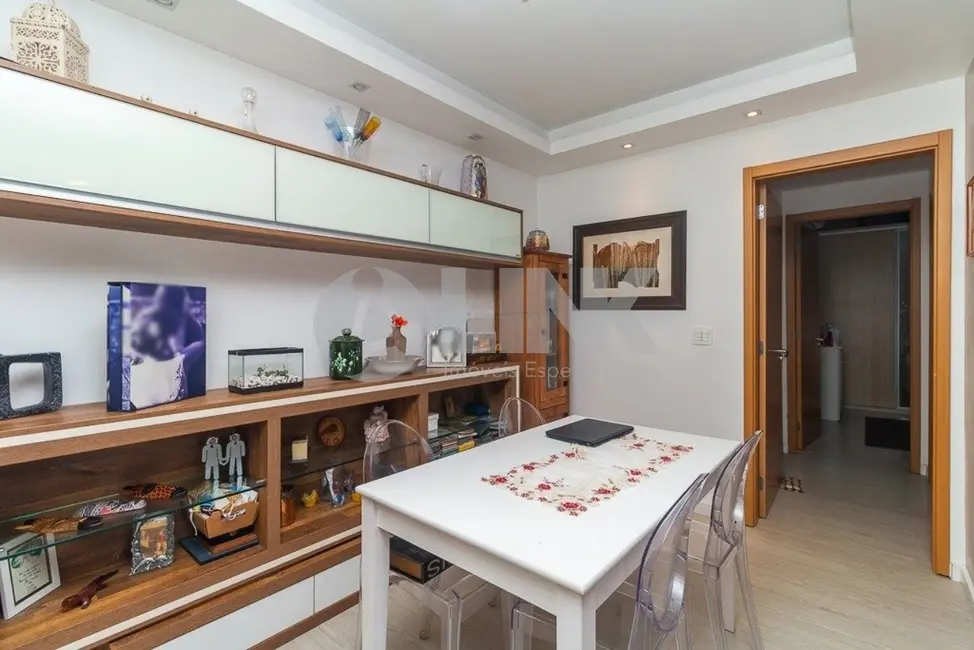 Apartamento com 2 quartos à venda, 68m2 em Menino Deus, Porto Alegre - RS - imagem 5 Foto 5 de Apartamento com 2 quartos à venda, 68m2 em Menino Deus, Porto Alegre - RS