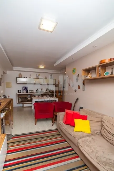 Apartamento com 2 quartos à venda, 68m2 em Menino Deus, Porto Alegre - RS - imagem 4 Foto 4 de Apartamento com 2 quartos à venda, 68m2 em Menino Deus, Porto Alegre - RS
