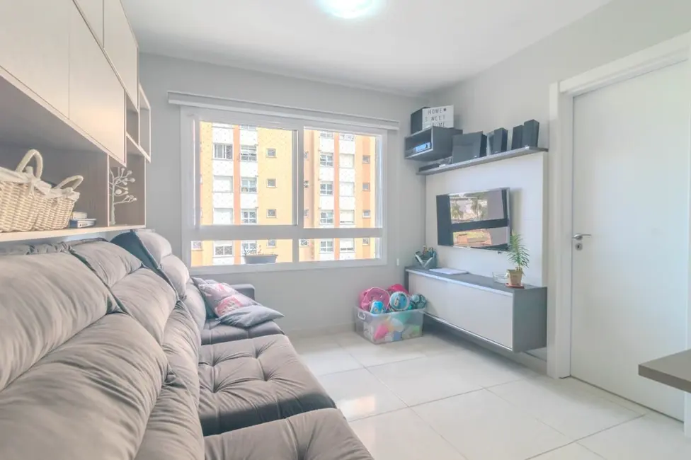 Foto 1 de Apartamento com 1 quarto à venda, 40m2 em Partenon, Porto Alegre - RS