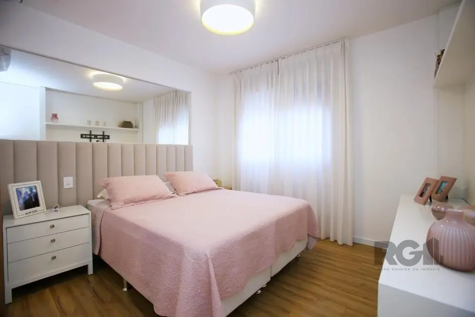 Apartamento com 2 quartos à venda, 67m2 em Menino Deus, Porto Alegre - RS - imagem 3 Foto 3 de Apartamento com 2 quartos à venda, 67m2 em Menino Deus, Porto Alegre - RS