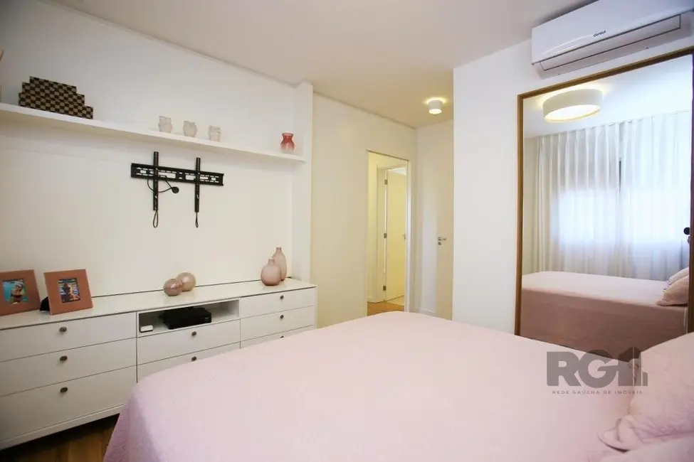 Apartamento com 2 quartos à venda, 67m2 em Menino Deus, Porto Alegre - RS - imagem 5 Foto 5 de Apartamento com 2 quartos à venda, 67m2 em Menino Deus, Porto Alegre - RS