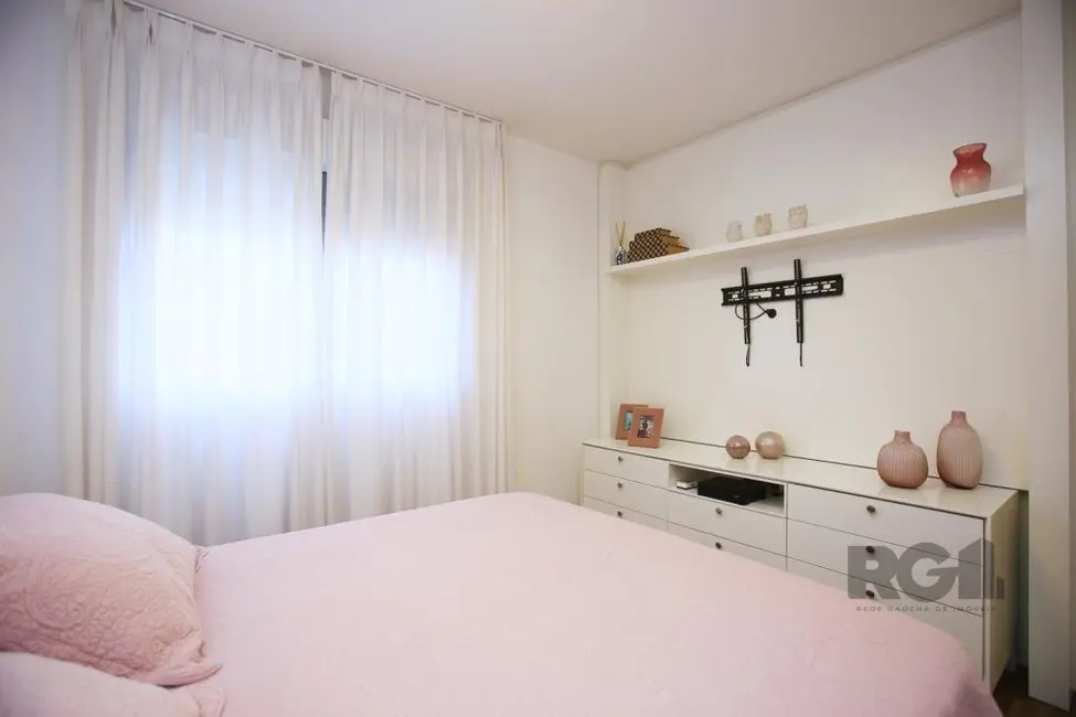 Apartamento com 2 quartos à venda, 67m2 em Menino Deus, Porto Alegre - RS - imagem 7 Foto 7 de Apartamento com 2 quartos à venda, 67m2 em Menino Deus, Porto Alegre - RS