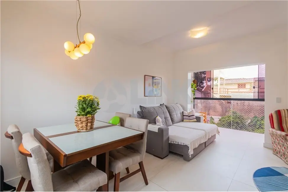 Foto 2 de Casa de Condomínio com 3 quartos à venda, 146m2 em Nonoai, Porto Alegre - RS