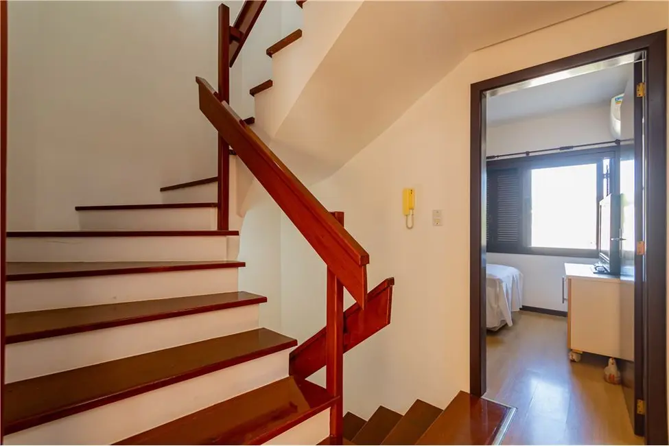 Foto 3 de Casa de Condomínio com 4 quartos à venda, 180m2 em Tristeza, Porto Alegre - RS