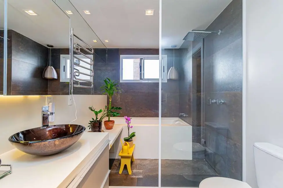 Apartamento com 3 quartos à venda, 199m2 em Jardim do Salso, Porto Alegre - RS - imagem 3 Foto 3 de Apartamento com 3 quartos à venda, 199m2 em Jardim do Salso, Porto Alegre - RS