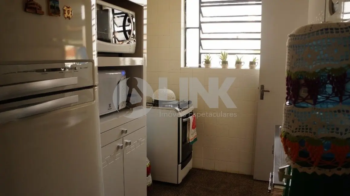 Apartamento com 2 quartos à venda, 58m2 em Vila Ipiranga, Porto Alegre - RS - imagem 3 Foto 3 de Apartamento com 2 quartos à venda, 58m2 em Vila Ipiranga, Porto Alegre - RS
