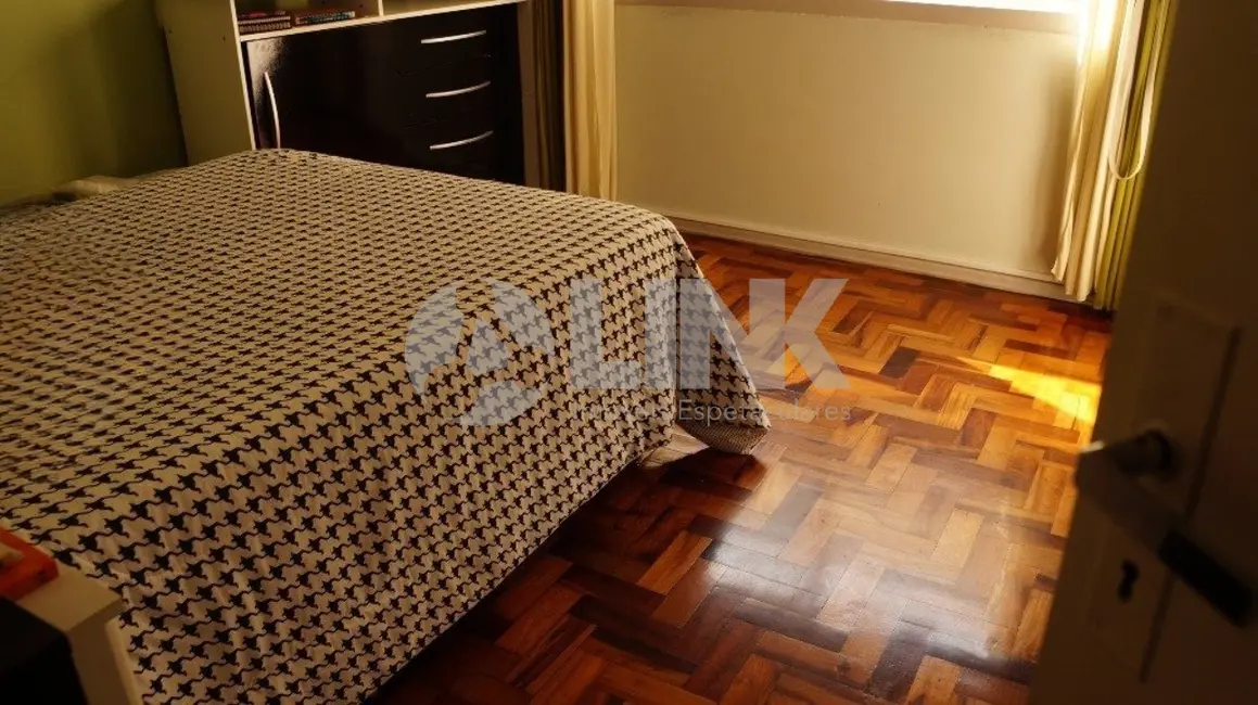 Apartamento com 2 quartos à venda, 58m2 em Vila Ipiranga, Porto Alegre - RS - imagem 8 Foto 8 de Apartamento com 2 quartos à venda, 58m2 em Vila Ipiranga, Porto Alegre - RS