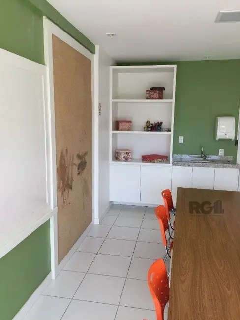 Apartamento com 2 quartos à venda, 75m2 em Passo da Areia, Porto Alegre - RS - imagem 2 Foto 2 de Apartamento com 2 quartos à venda, 75m2 em Passo da Areia, Porto Alegre - RS