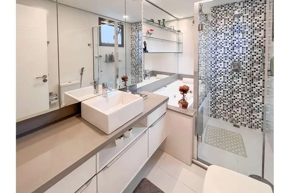 Apartamento com 3 quartos à venda, 166m2 em Centro, Canoas - RS - imagem 9 Foto 9 de Apartamento com 3 quartos à venda, 166m2 em Centro, Canoas - RS