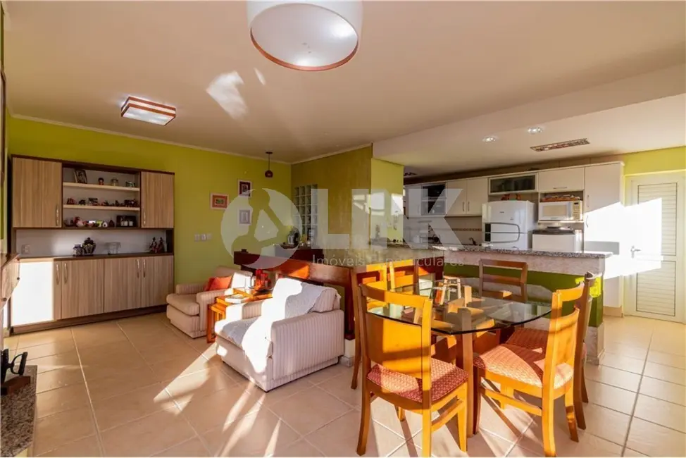 Apartamento com 3 quartos à venda, 200m2 em Menino Deus, Porto Alegre - RS - imagem 2 Foto 2 de Apartamento com 3 quartos à venda, 200m2 em Menino Deus, Porto Alegre - RS