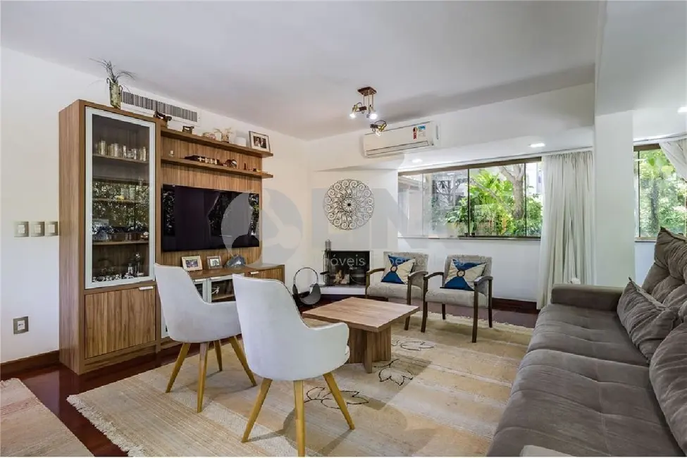 Apartamento com 3 quartos à venda, 258m2 em Mont Serrat, Porto Alegre - RS - imagem 4 Foto 4 de Apartamento com 3 quartos à venda, 258m2 em Mont Serrat, Porto Alegre - RS