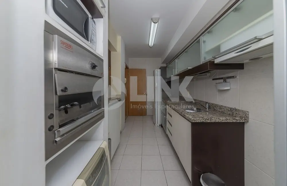 Apartamento com 3 quartos à venda, 86m2 em Praia de Belas, Porto Alegre - RS - imagem 7 Foto 7 de Apartamento com 3 quartos à venda, 86m2 em Praia de Belas, Porto Alegre - RS