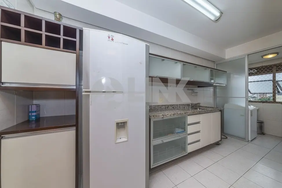 Apartamento com 3 quartos à venda, 86m2 em Praia de Belas, Porto Alegre - RS - imagem 5 Foto 5 de Apartamento com 3 quartos à venda, 86m2 em Praia de Belas, Porto Alegre - RS