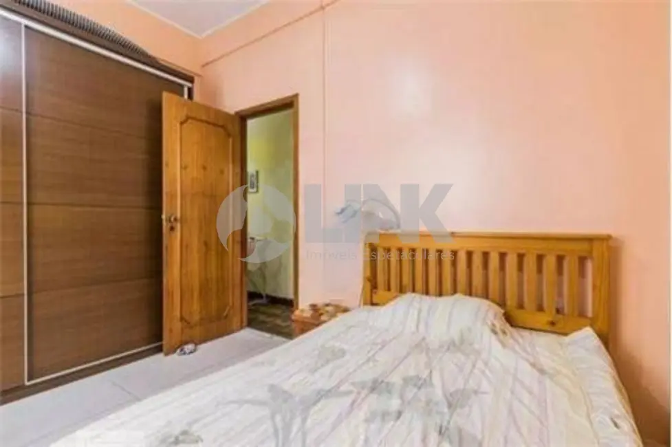 Apartamento com 3 quartos à venda, 150m2 em Farroupilha, Porto Alegre - RS - imagem 7 Foto 7 de Apartamento com 3 quartos à venda, 150m2 em Farroupilha, Porto Alegre - RS