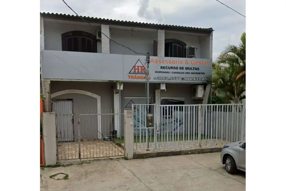 Foto 2 de Casa com 4 quartos à venda, 200m2 em Chácara das Pedras, Porto Alegre - RS