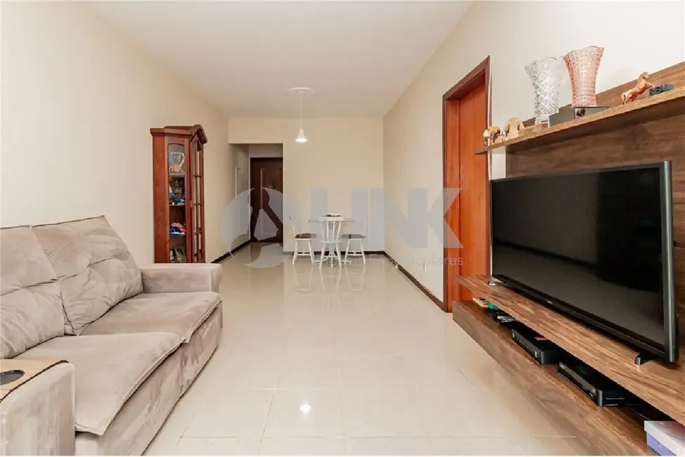 Apartamento com 3 quartos à venda, 104m2 em Boa Vista, Porto Alegre - RS - imagem 8 Foto 8 de Apartamento com 3 quartos à venda, 104m2 em Boa Vista, Porto Alegre - RS