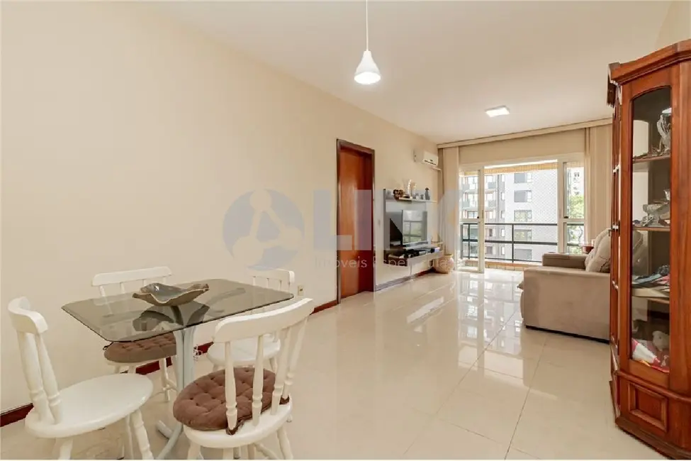 Apartamento com 3 quartos à venda, 104m2 em Boa Vista, Porto Alegre - RS - imagem 2 Foto 2 de Apartamento com 3 quartos à venda, 104m2 em Boa Vista, Porto Alegre - RS
