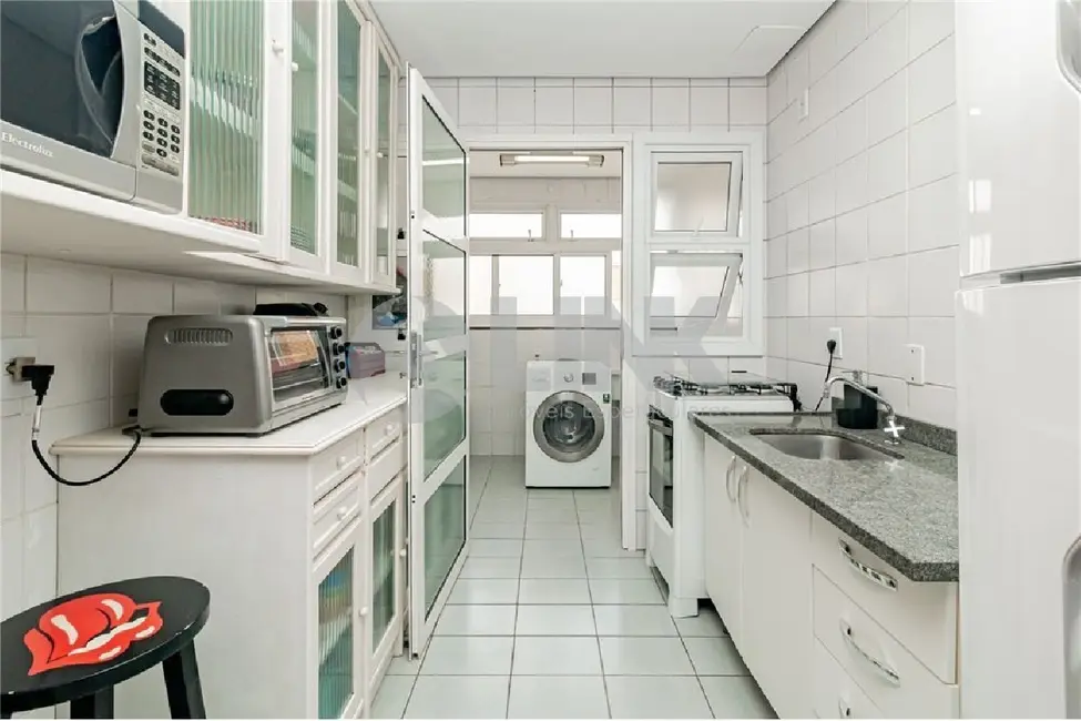 Apartamento com 3 quartos à venda, 104m2 em Boa Vista, Porto Alegre - RS - imagem 9 Foto 9 de Apartamento com 3 quartos à venda, 104m2 em Boa Vista, Porto Alegre - RS