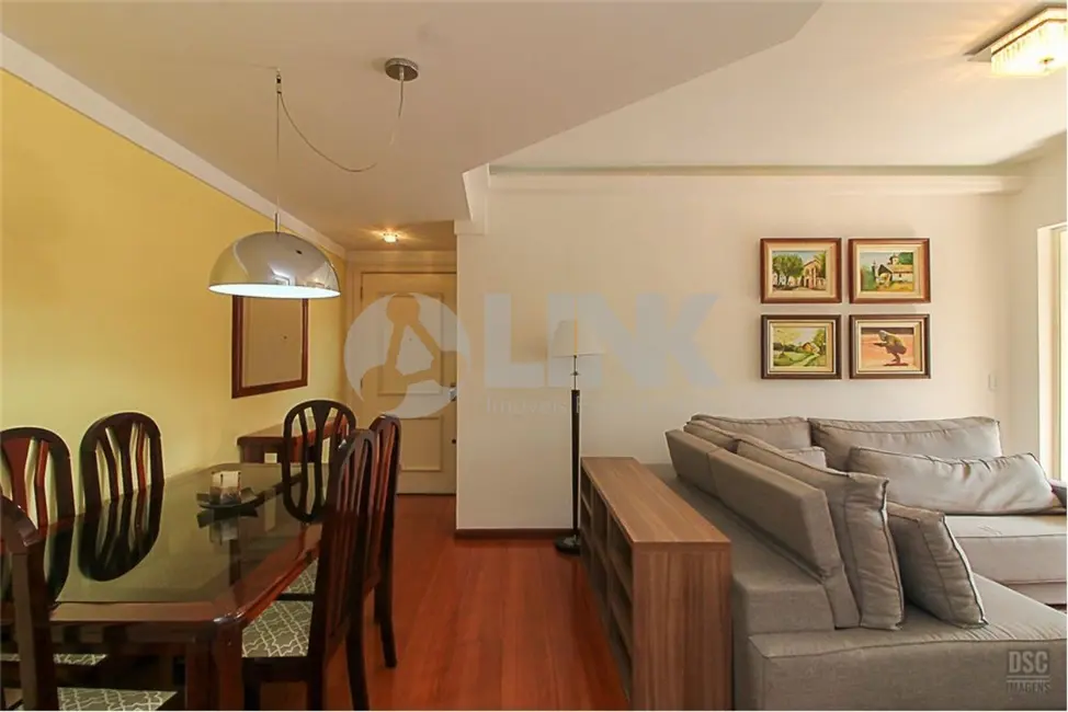 Apartamento com 3 quartos à venda, 102m2 em Menino Deus, Porto Alegre - RS - imagem 9 Foto 9 de Apartamento com 3 quartos à venda, 102m2 em Menino Deus, Porto Alegre - RS