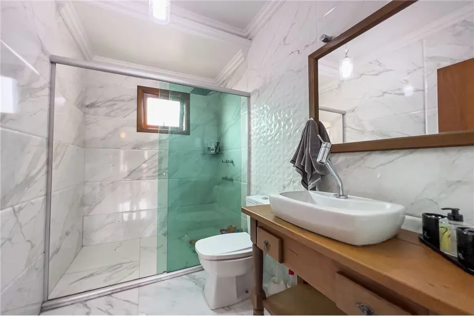 Foto 2 de Casa de Condomínio com 3 quartos à venda, 183m2 em Ipanema, Porto Alegre - RS