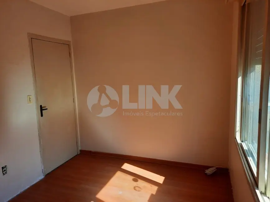 Apartamento com 2 quartos à venda, 51m2 em Passo da Areia, Porto Alegre - RS - imagem 3 Foto 3 de Apartamento com 2 quartos à venda, 51m2 em Passo da Areia, Porto Alegre - RS