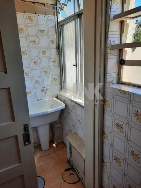 Apartamento com 2 quartos à venda, 51m2 em Passo da Areia, Porto Alegre - RS - imagem 9 Foto 9 de Apartamento com 2 quartos à venda, 51m2 em Passo da Areia, Porto Alegre - RS